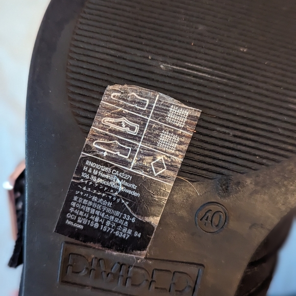 H&M Black Suede Ankle Booties - Picture 6 of 7